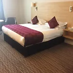 Hotel Park By Radisson Airport