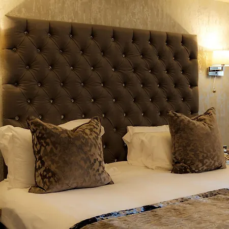 Park By Radisson Airport Hotel Shannon Town