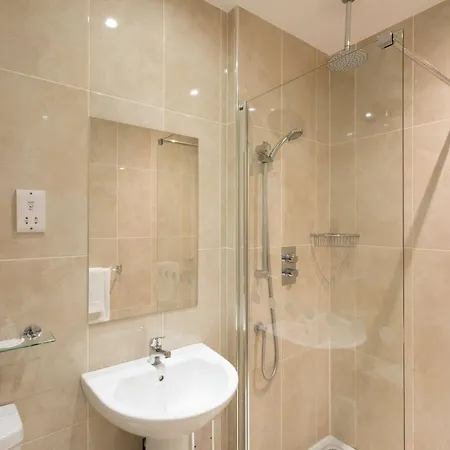 Hotel Park By Radisson Airport 3*