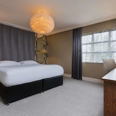 Park By Radisson Airport Hotel