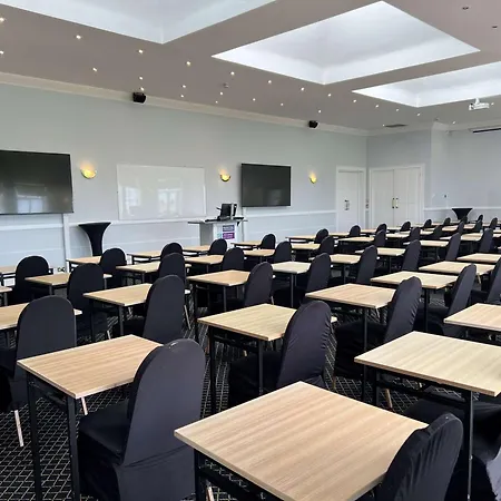 Hotel Park By Radisson Airport Shannon Town