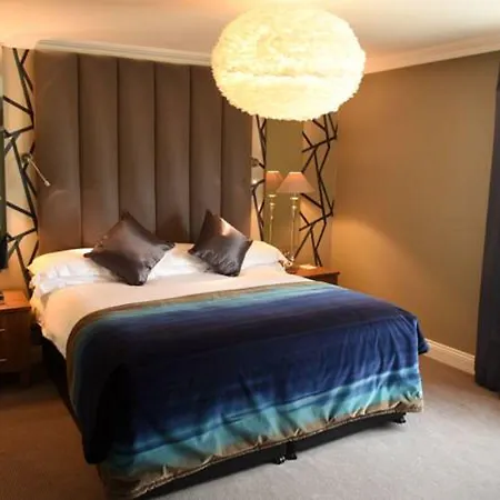 Park By Radisson Airport