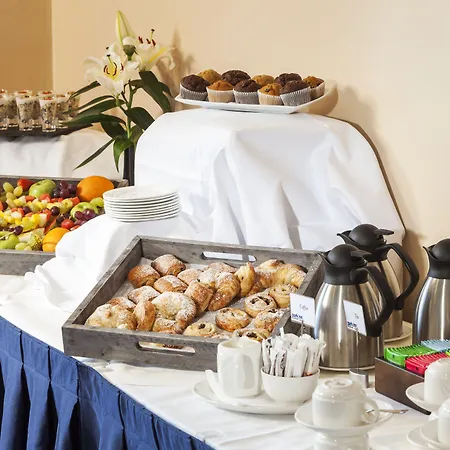 Park By Radisson Airport Hotel