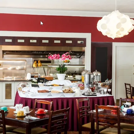 Park By Radisson Airport 3*