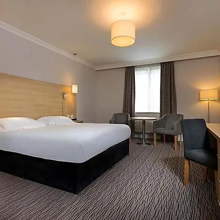 Park By Radisson Airport فندق 3*