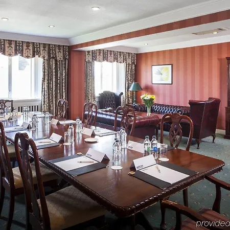 Hotel Park By Radisson Airport 3*