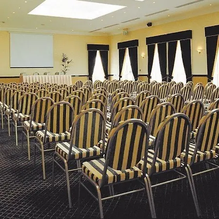 Hotel Park By Radisson Airport 3*