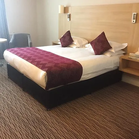 Hotel Park By Radisson Airport