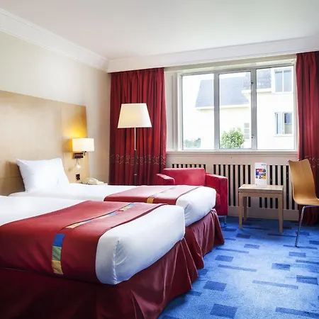 Park By Radisson Airport 3*