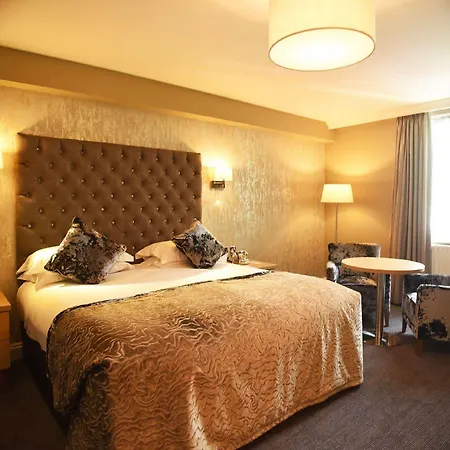 Hotel Park By Radisson Airport 3*