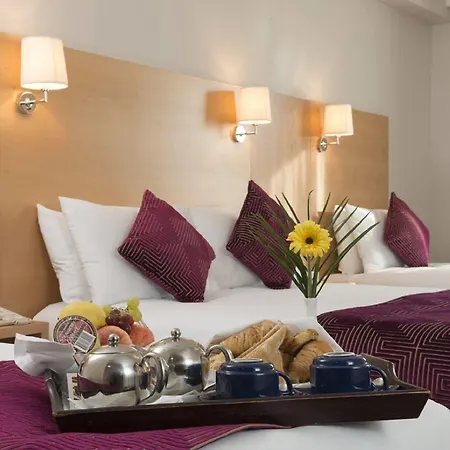 Hotel Park By Radisson Airport