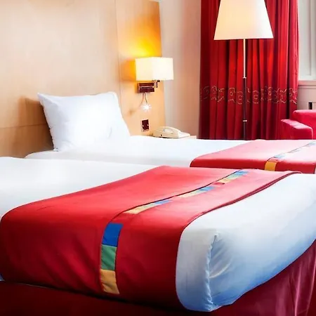 Hotel Park By Radisson Airport 3*
