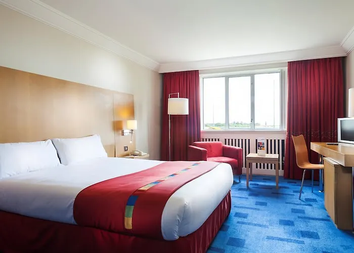 Park By Radisson Airport Шеннон