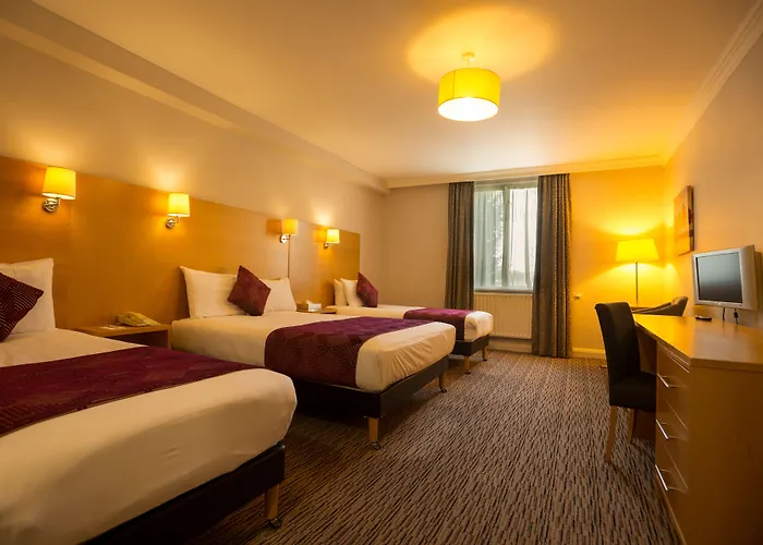 Отель Park By Radisson Airport Шеннон