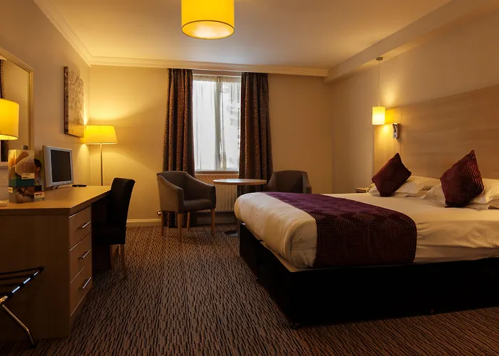 Отель Park By Radisson Airport Шеннон