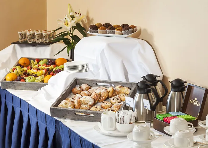 Park By Radisson Airport Отель