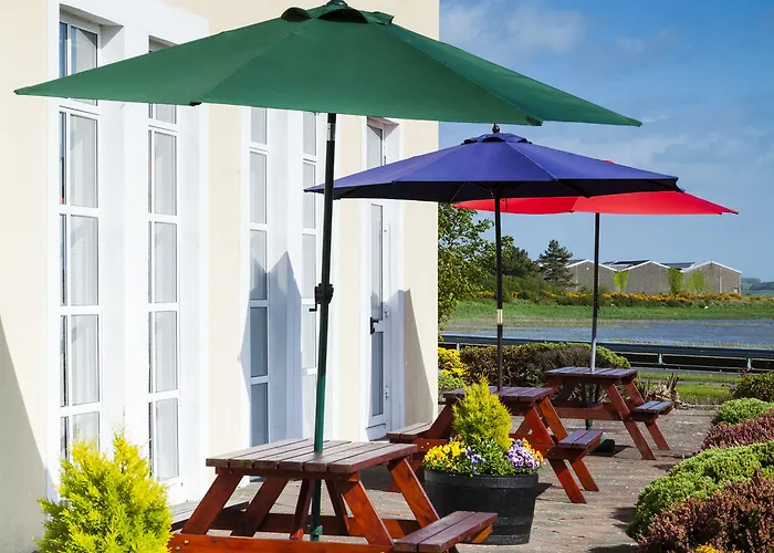 Park By Radisson Airport Шеннон