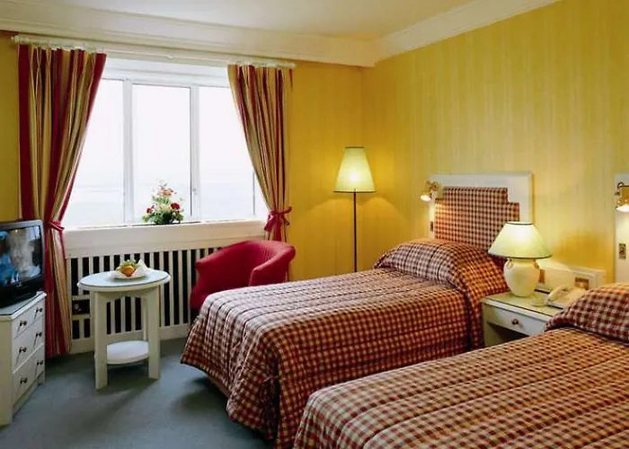 Park By Radisson Airport Шеннон