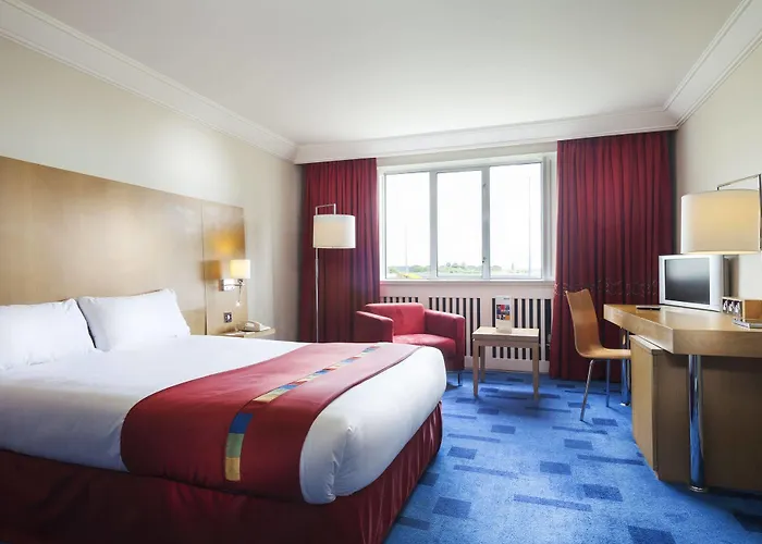 Park By Radisson Airport Шеннон