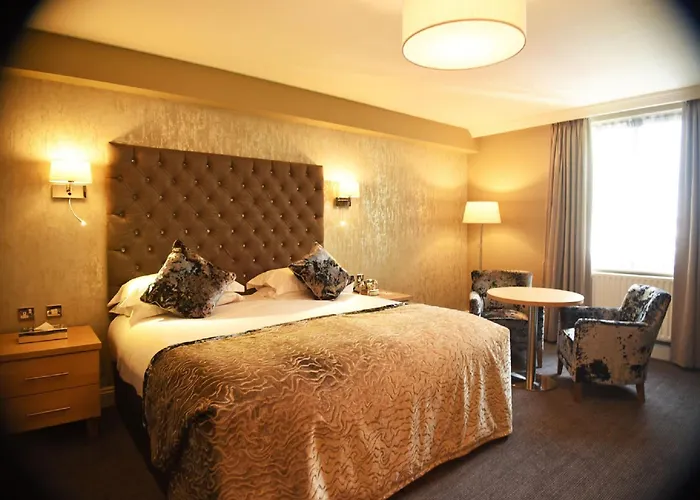 Отель Park By Radisson Airport 3*